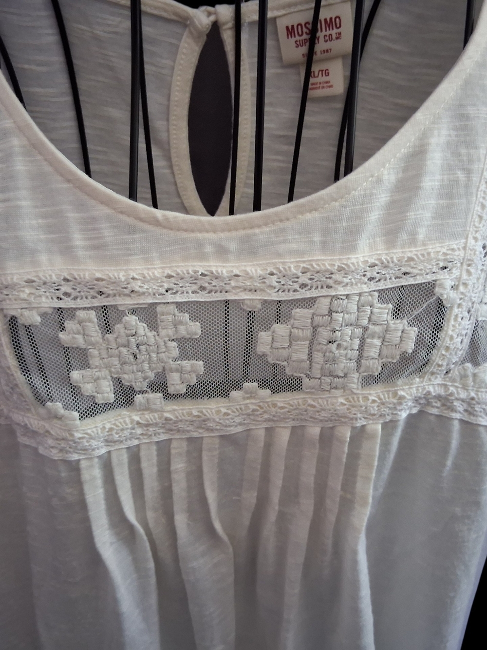 Mossimo Supply Co. White Lace Yoke Short Sleeve Blouse - Picture 2 of 6